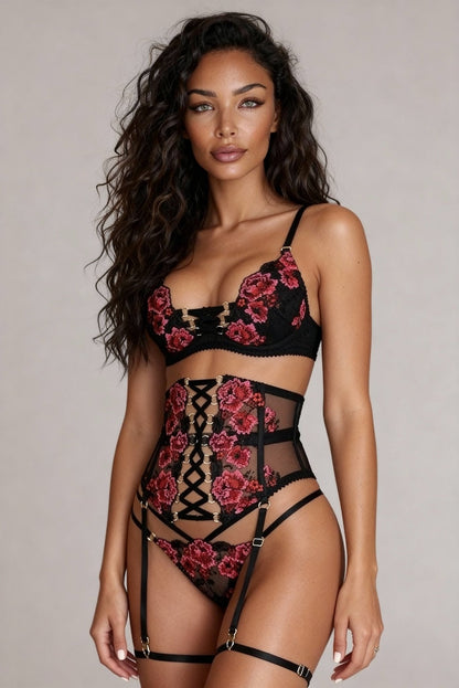 Czteroczęściowy koronkowy zestaw - DISTANCE